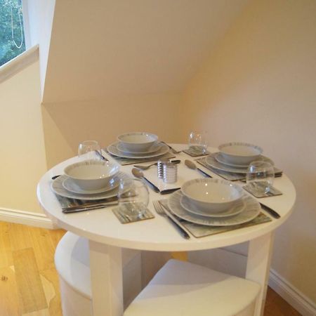 Modern, Cosy Apartment In Bearsden With Private Parking Glasgow Buitenkant foto